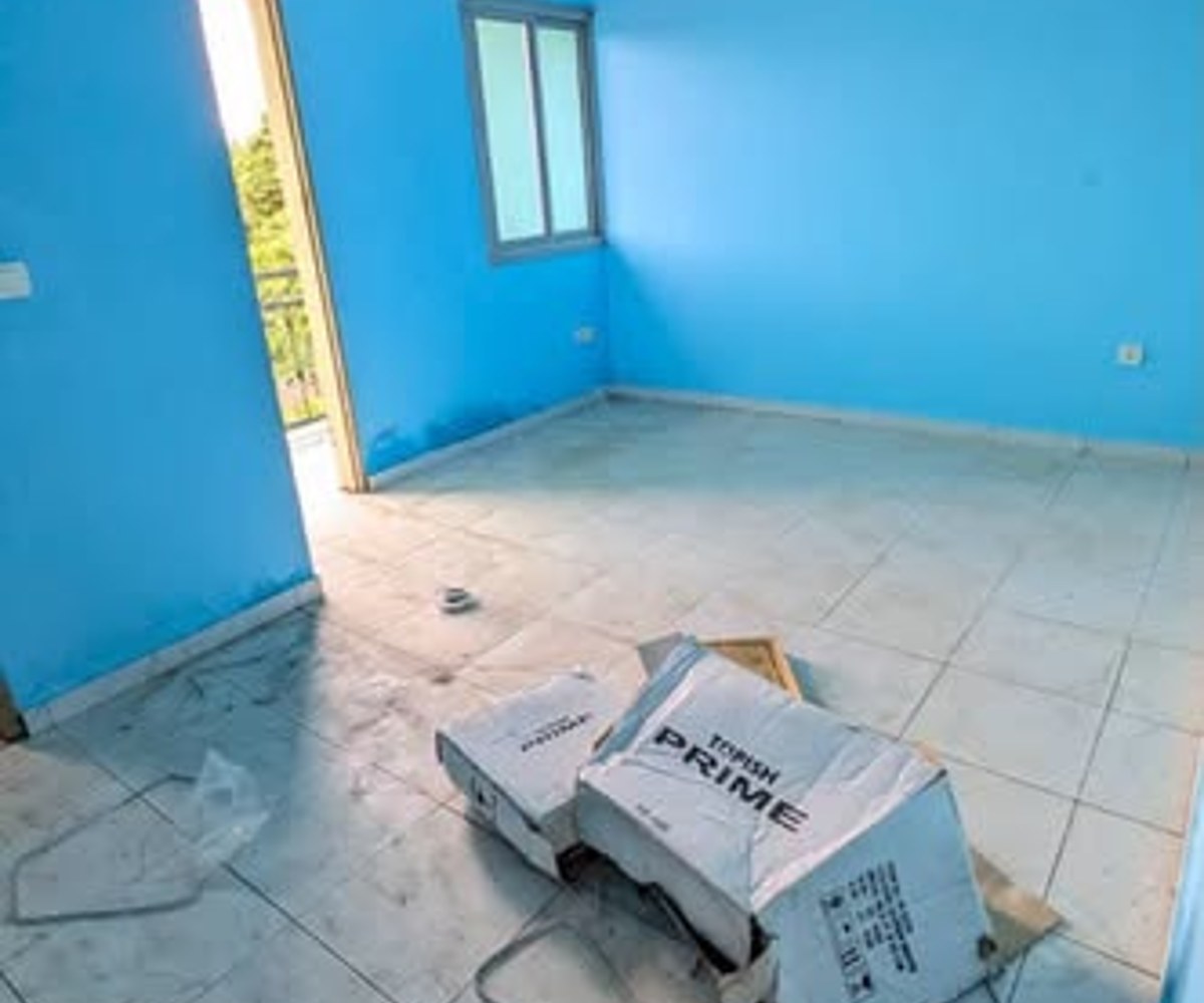 Chambre moderne à Messassi Nyom Moto