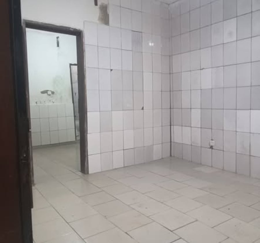 Studio moderne à louer à Biyem-Assi