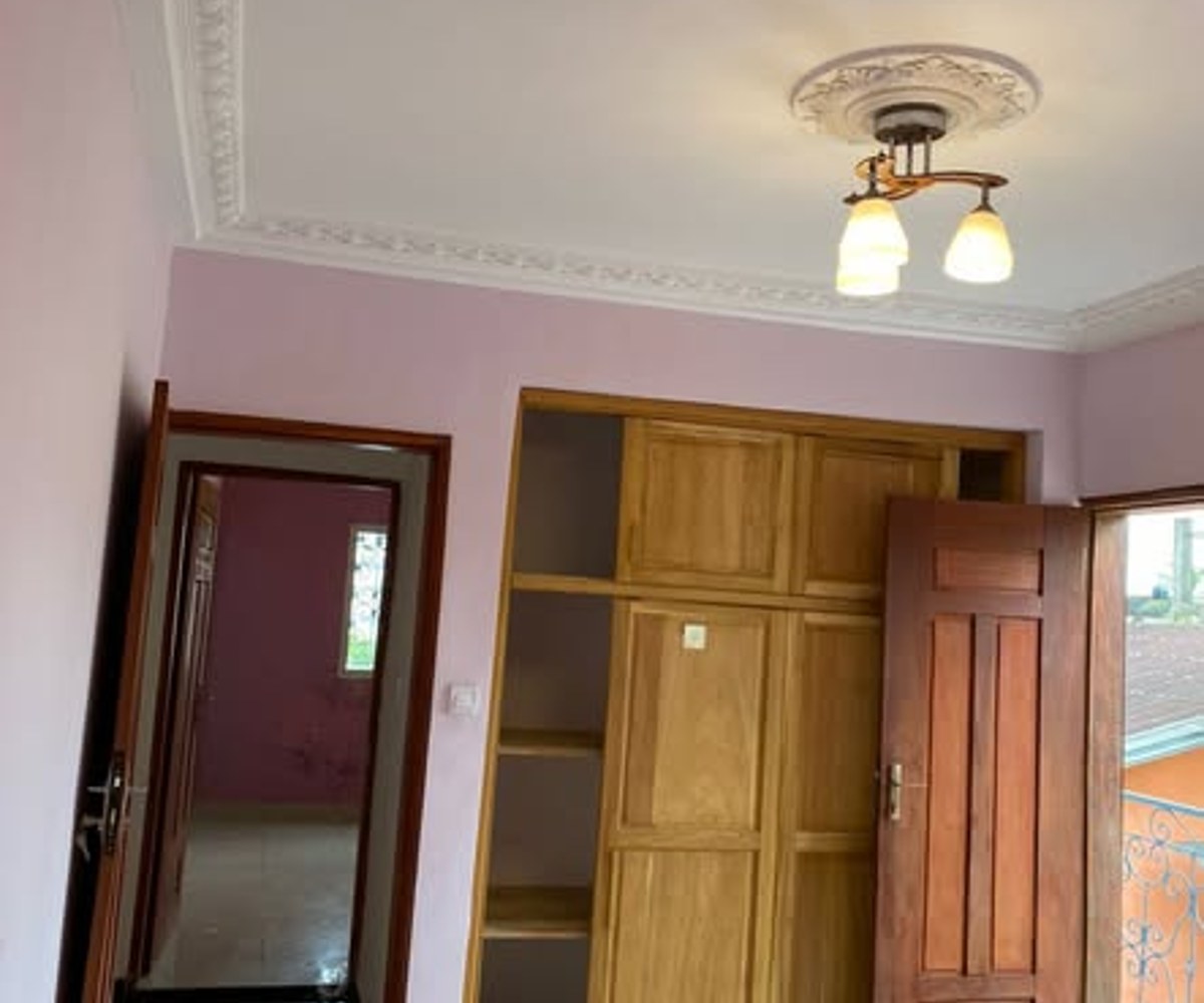 Studio moderne hyper spacieux et propre - Bonapriso, Douala