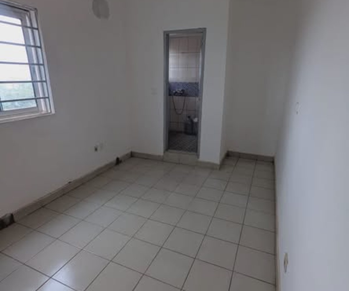 Chambre 2 pièces - Tsinga Village - 20 000 FCFA/mois