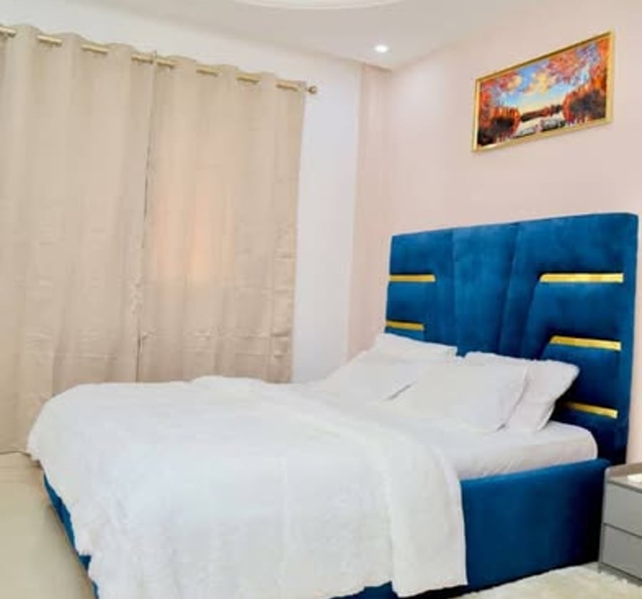Chambre / studio meublé à Bastos