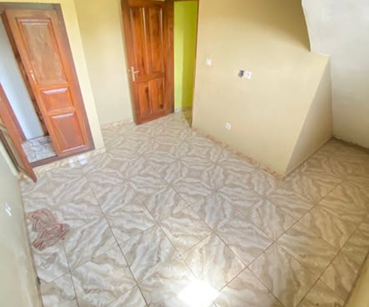 Studio moderne à louer - Etoug Ebe