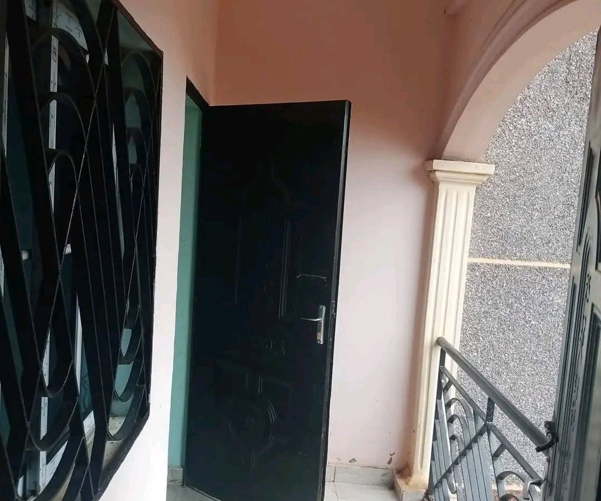 Studio moderne haut standing à louer à Nkolbisson Lycée Technique