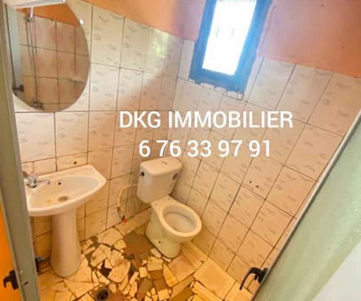 Appartement moderne 2 chambres à louer - Évêché, Douala
