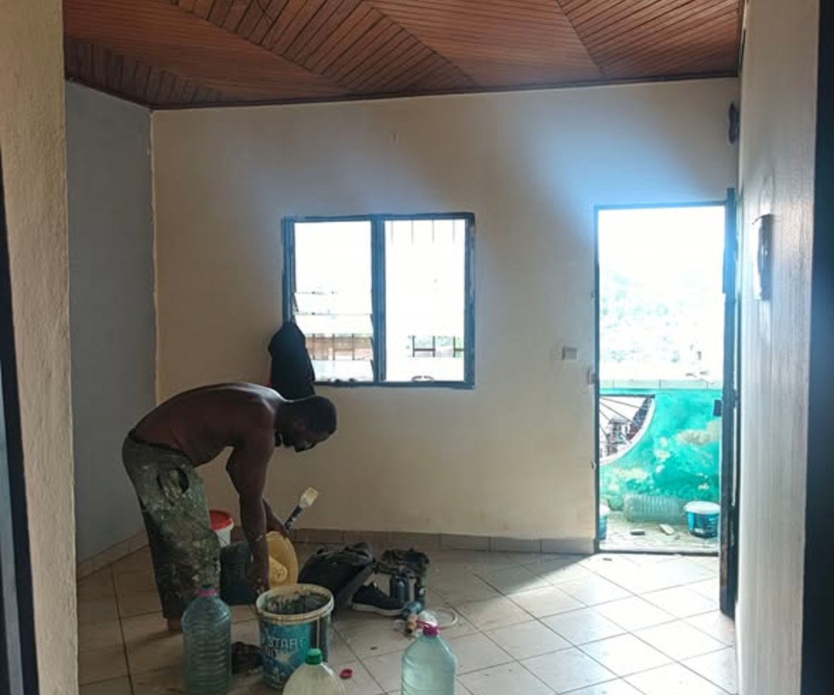 Studio moderne à louer - Logbaba, Douala