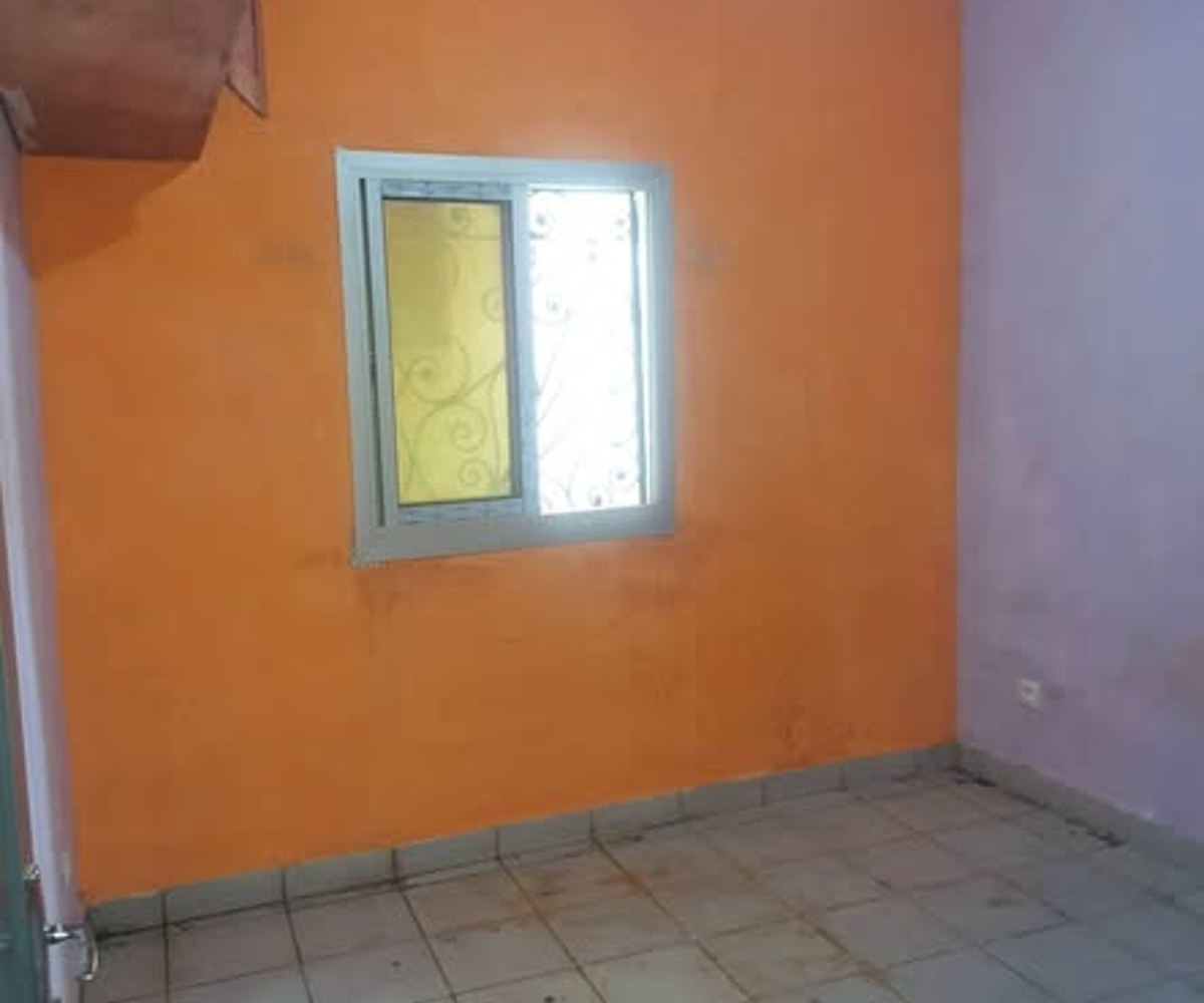 Studio moderne à louer à Nkolbisson