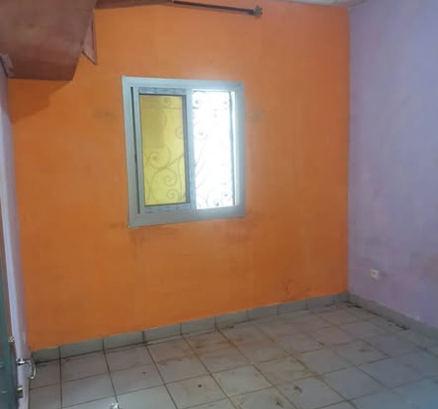 Studio moderne à louer à Nkolbisson