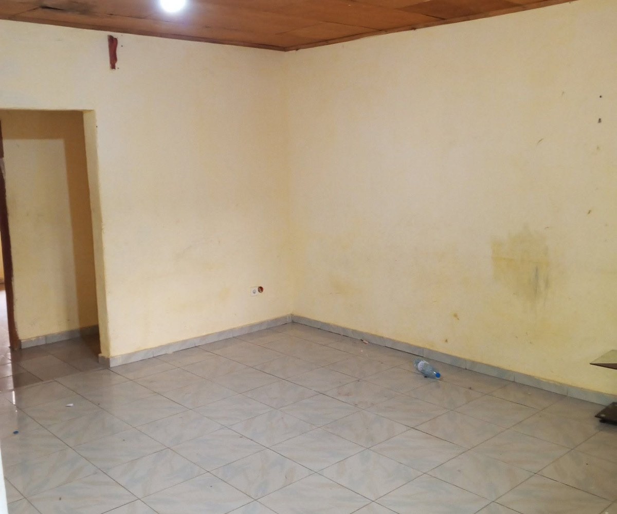 Vaste appartement moderne à louer à Simbock, Base Militaire