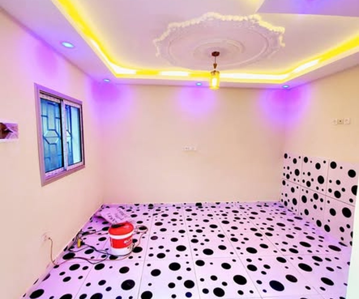 Chambre moderne spacieuse à Bépanda