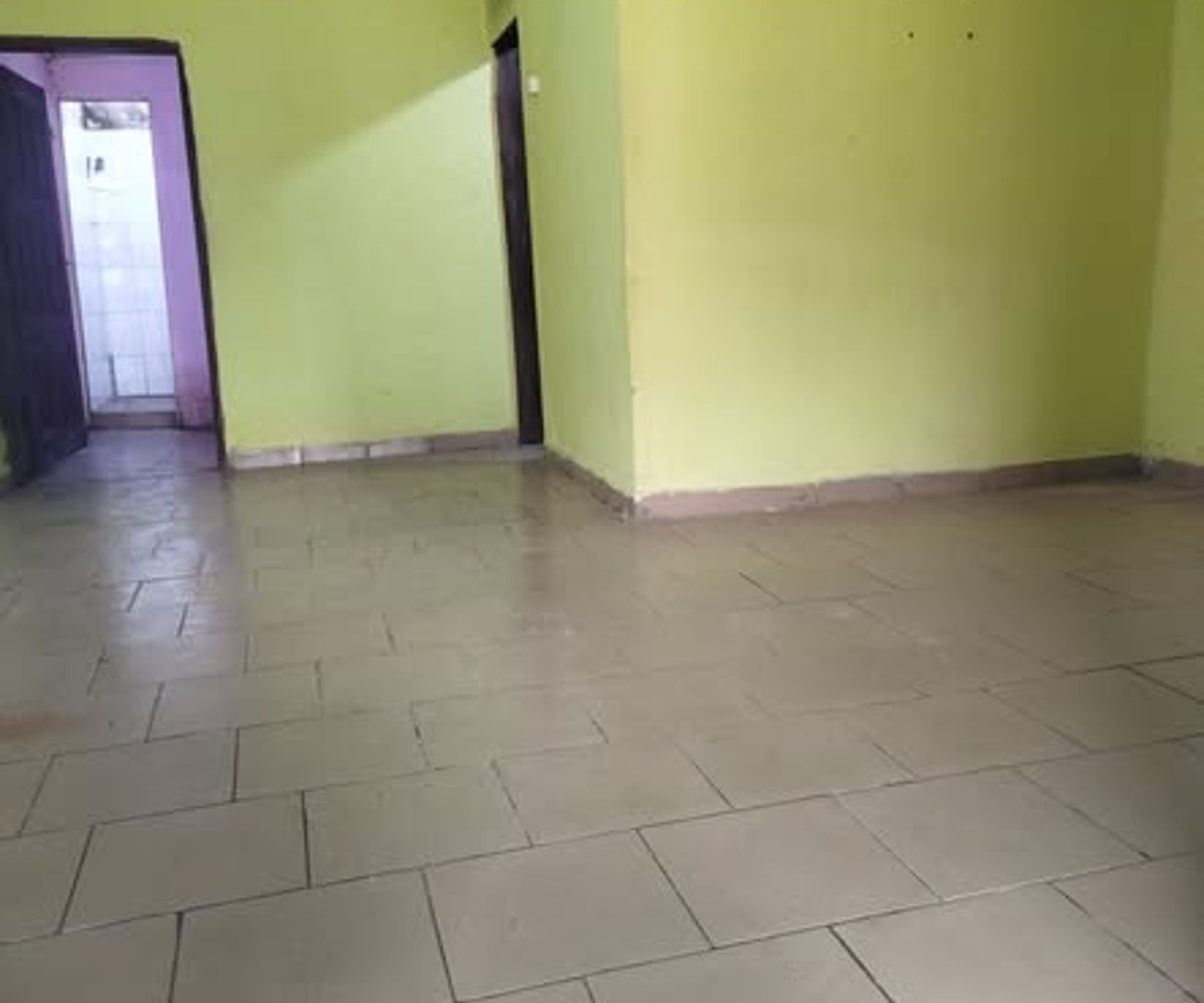 Vaste studio moderne à Logbaba