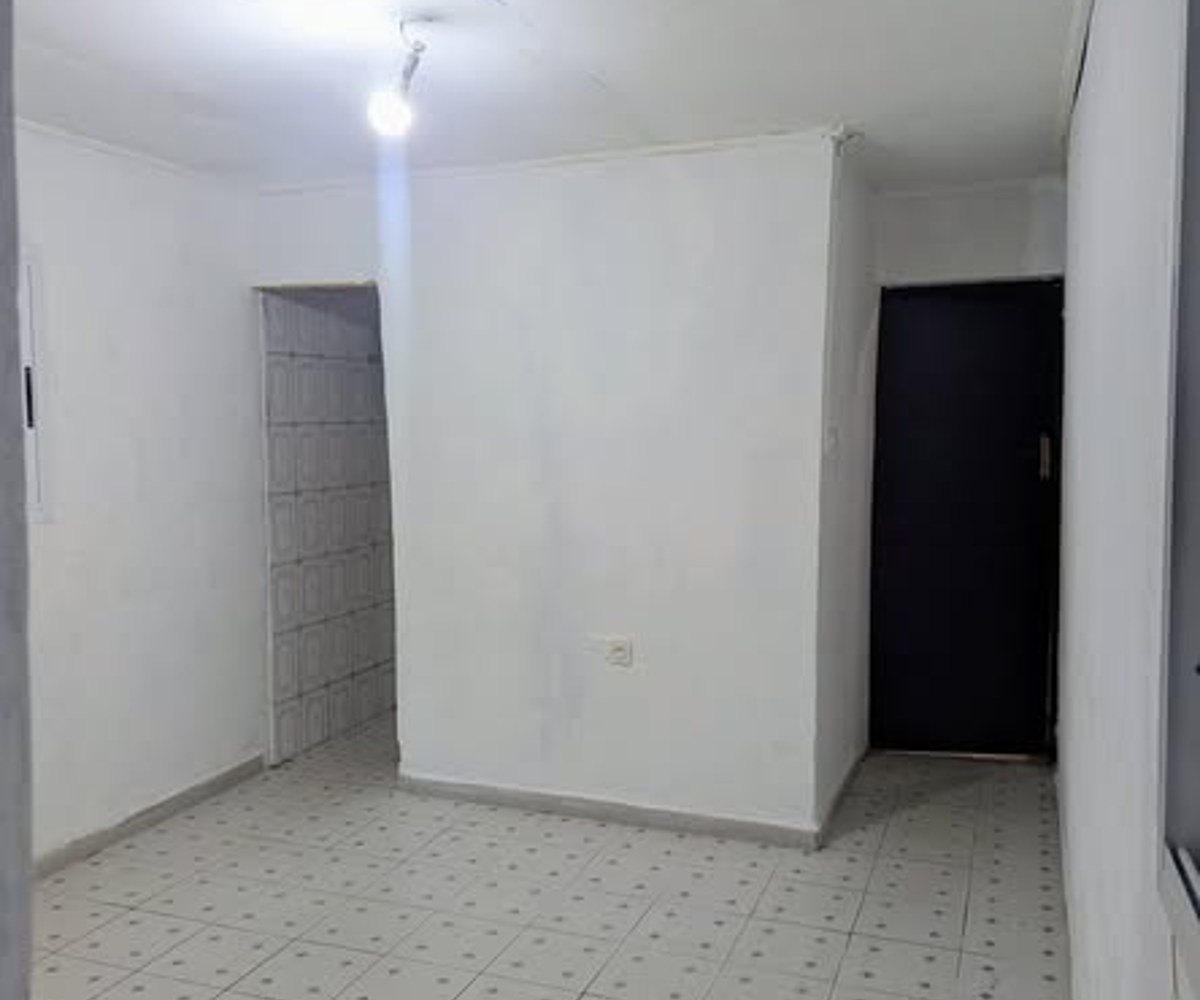 Studio Moderne à l'étage – Deido