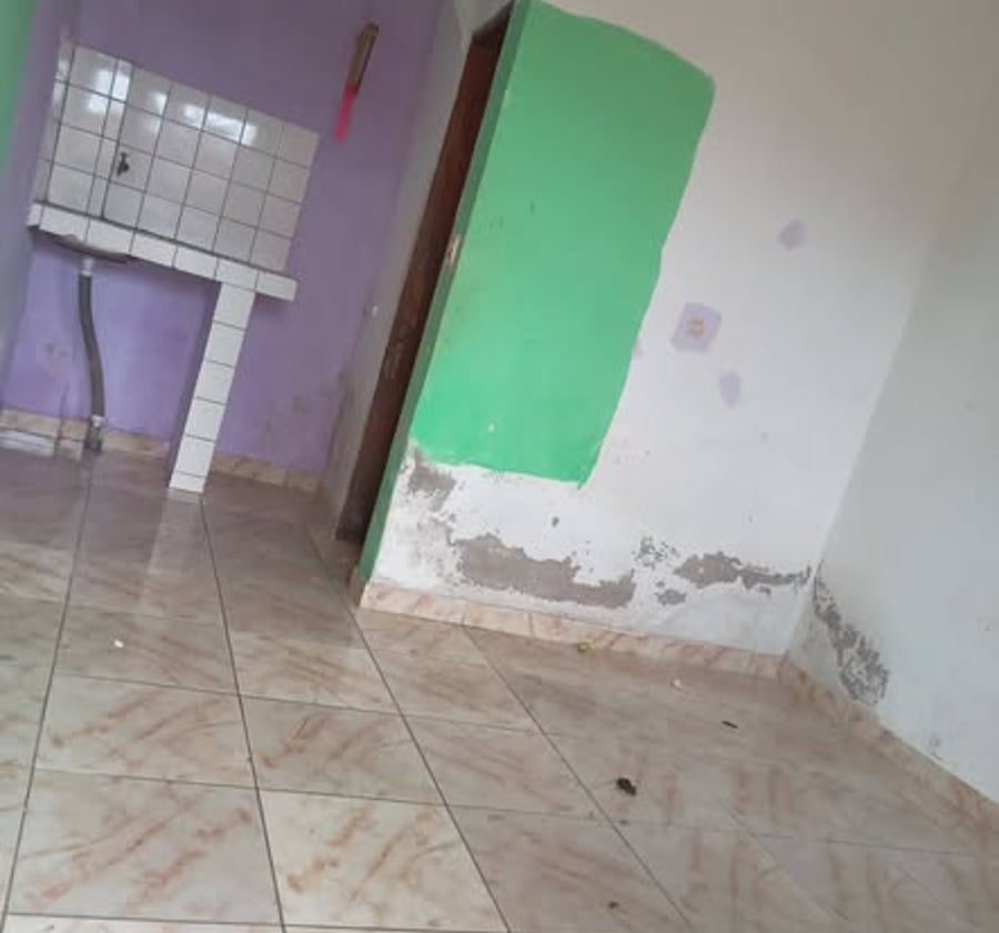 Chambre moderne à louer - Etoug-Ebe