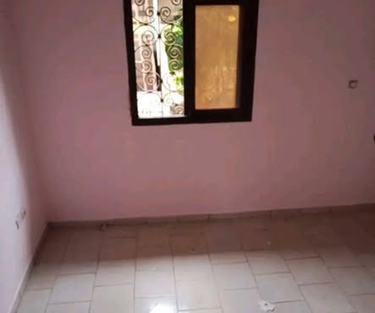 Chambre moderne à louer à Ngousso - Chapelle