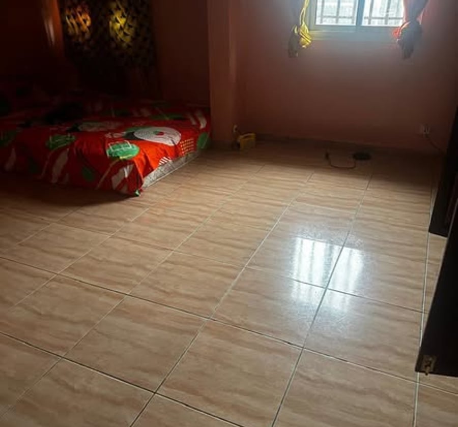 Villa à louer à Kotto avec 3 chambres et 3 douches
