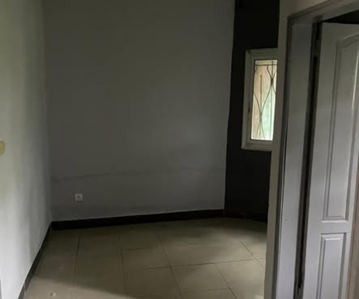 Appartement moderne 2 chambres à louer à PK14