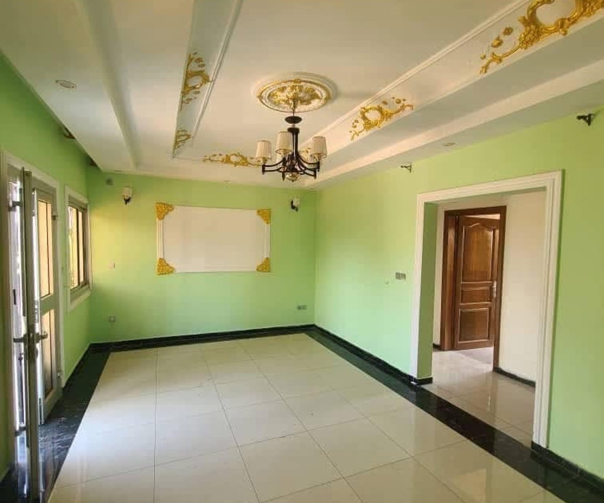 Bel appartement staffé à louer à Awae Escalier