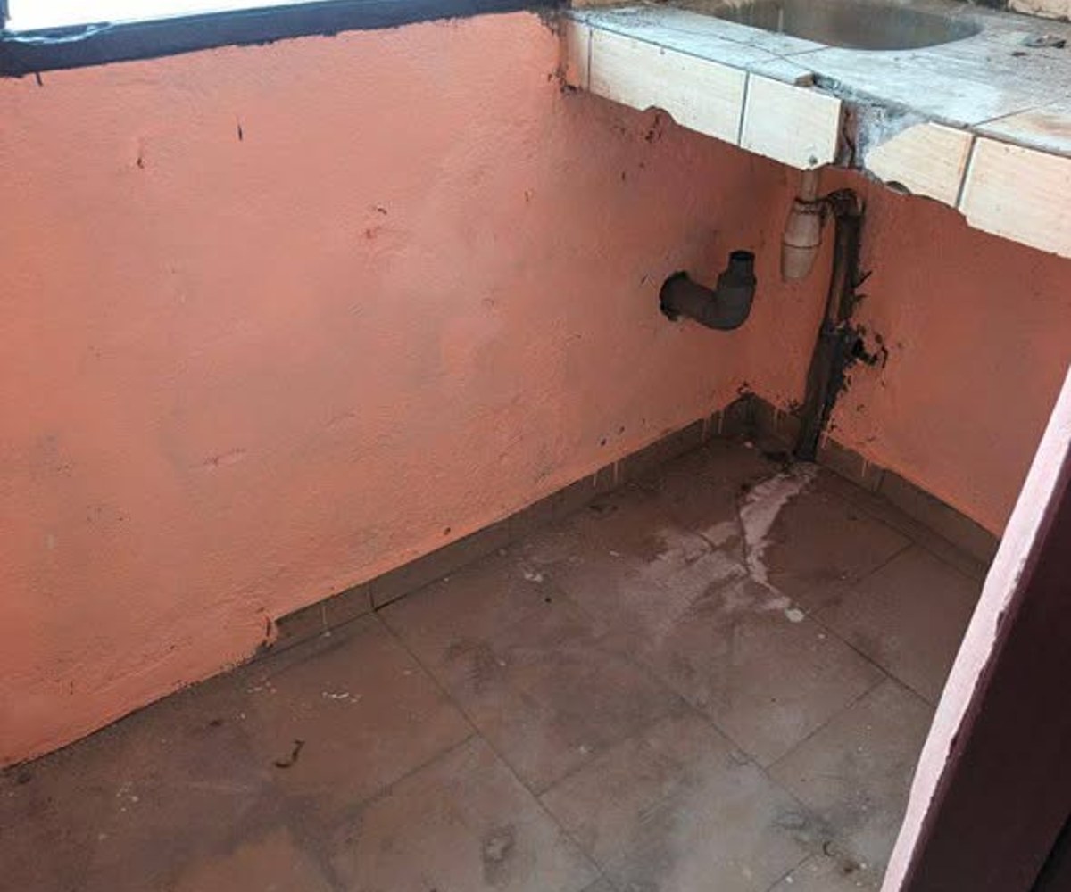 Studio à louer PK 10, Douala - 40 000 XAF/mois