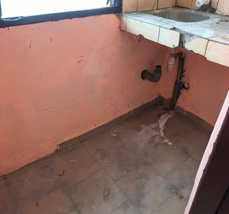 Studio à louer PK 10, Douala - 40 000 XAF/mois