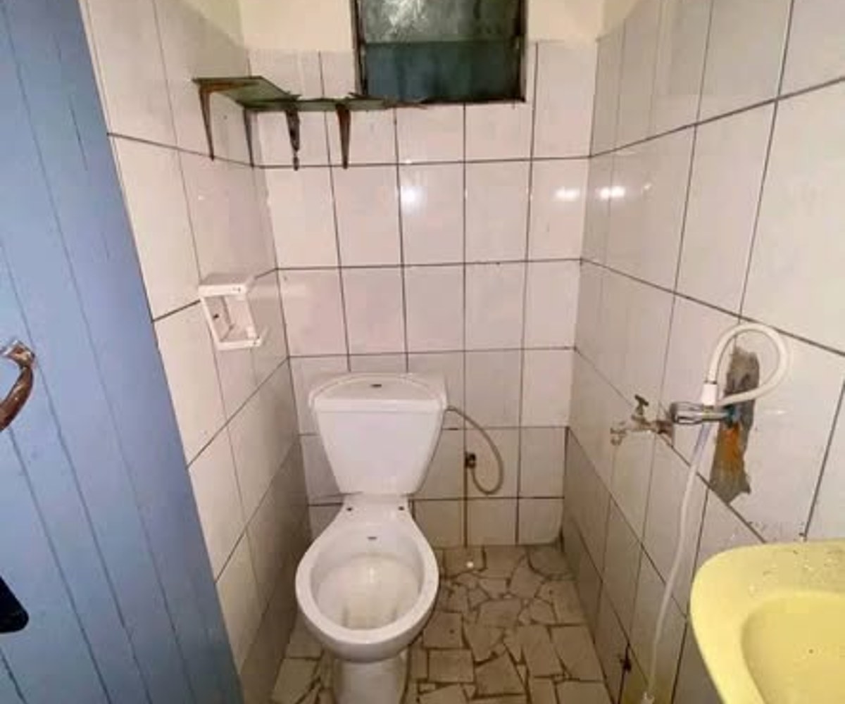 Chambre simple à louer - Ange Raphaël, Douala