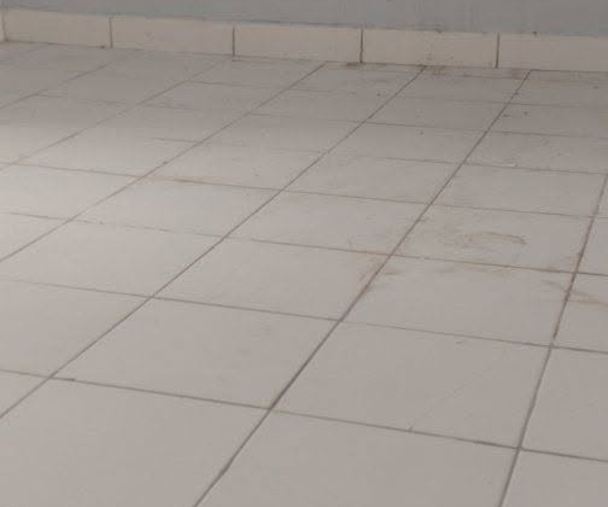 Grande chambre à louer à PK 12