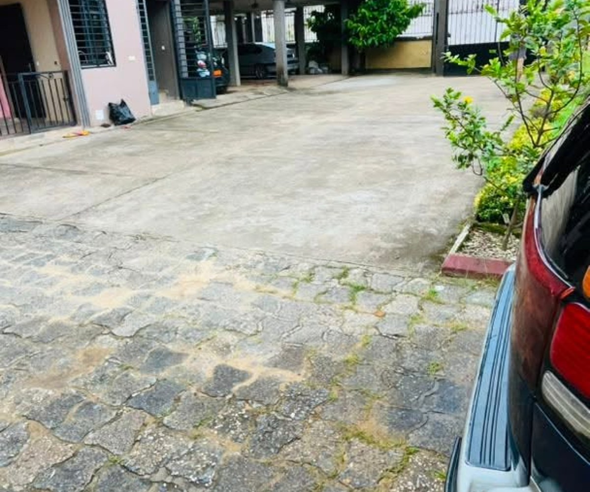 Bel Appartement Moderne à Louer à Logbaba Jardin