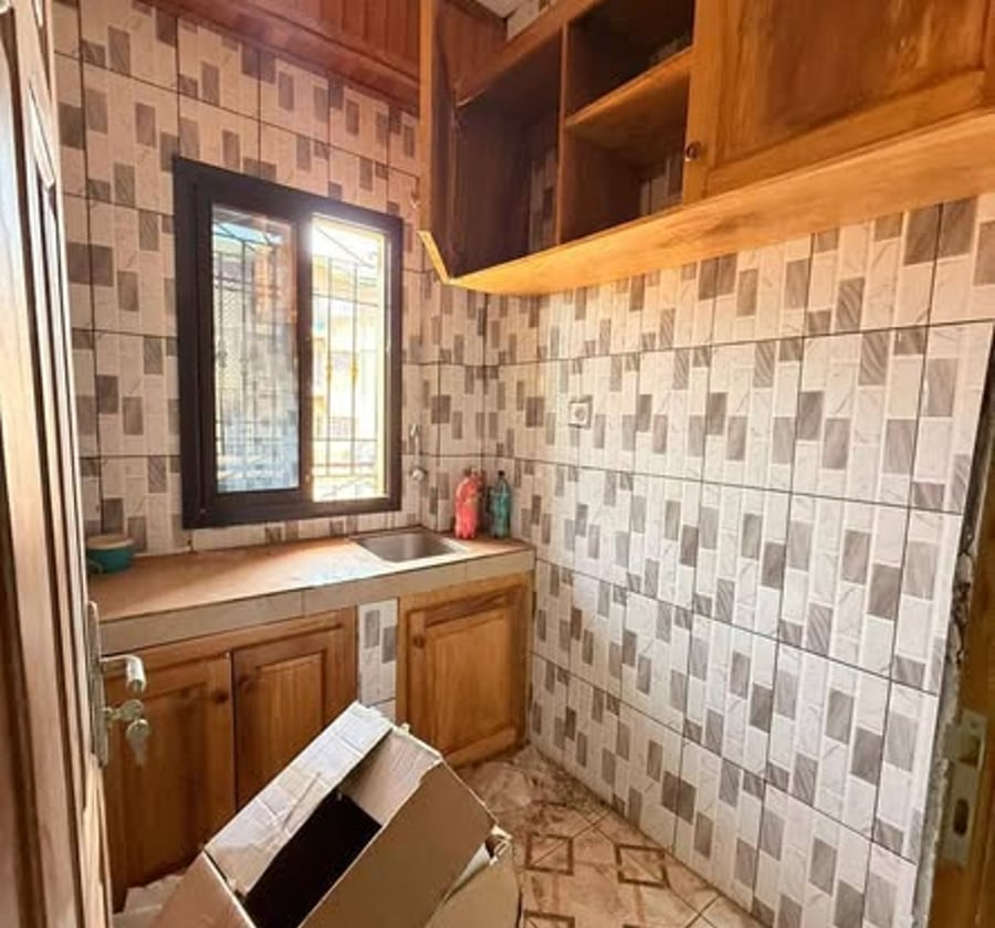 Studio moderne à louer à Ngousso