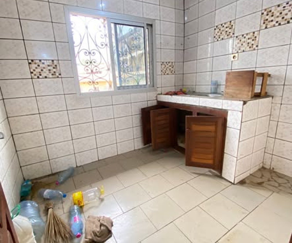 Studio moderne à louer à Etoug-Ebe