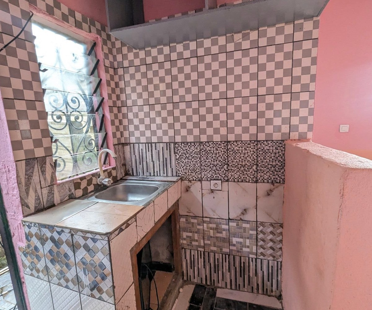 Chambre moderne avec cuisine – Makepe Missoké, Douala
