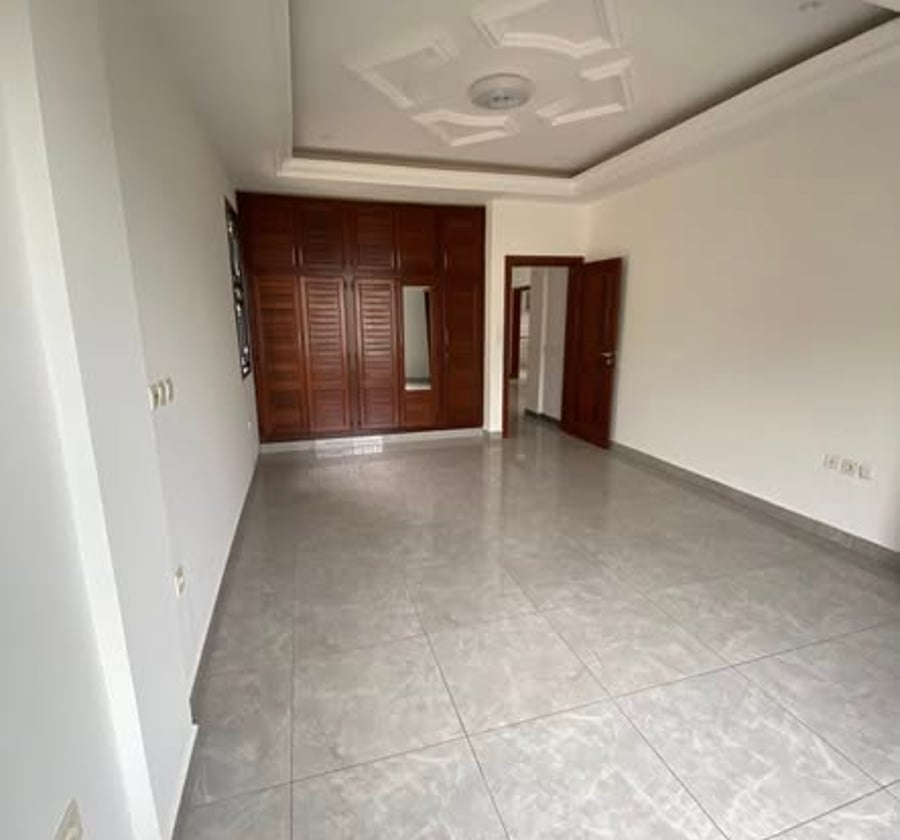 Appartement Moderne à Bastos