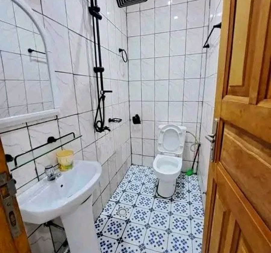 Studio moderne à louer à Ndokoti Tradex