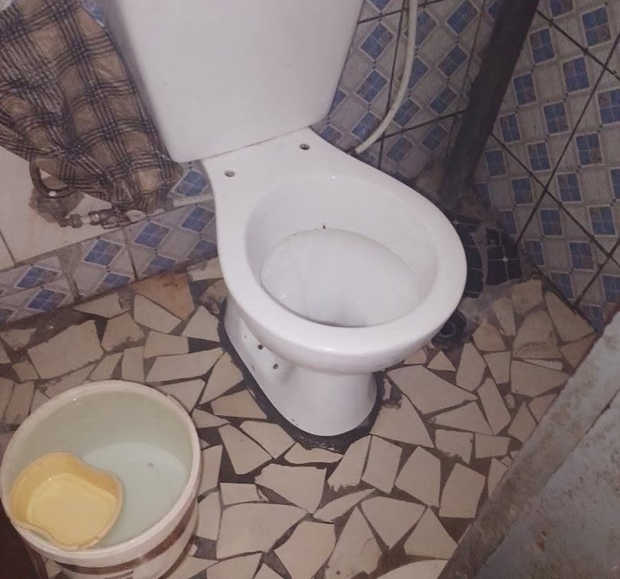 Chambre moderne - Marché Beedi, Douala