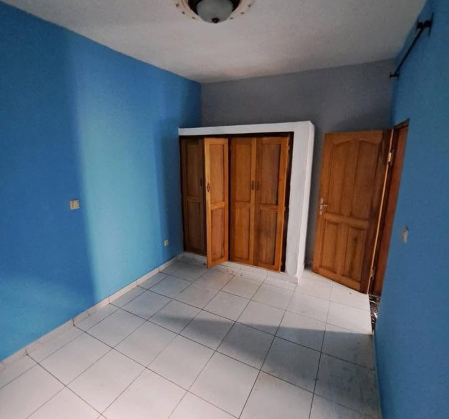 Studio moderne à louer à Nkoabang