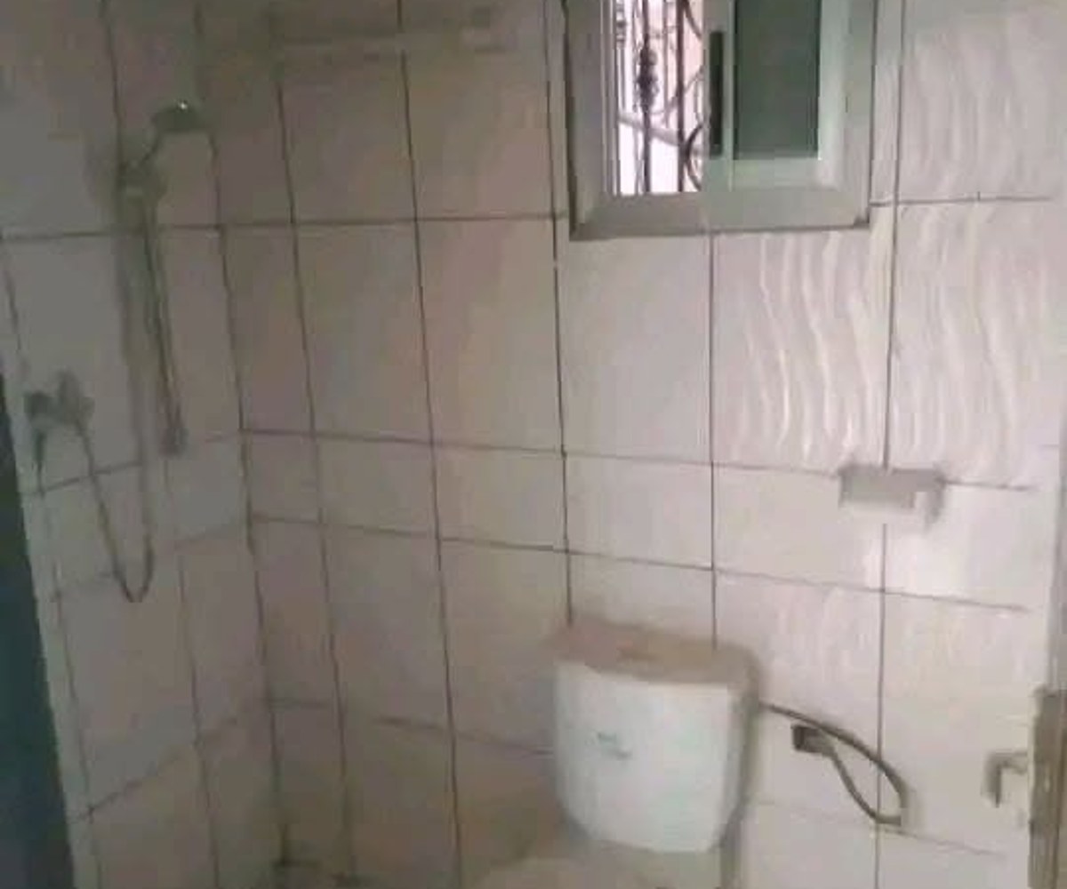 Grand studio moderne VIP à louer à Nkoabang