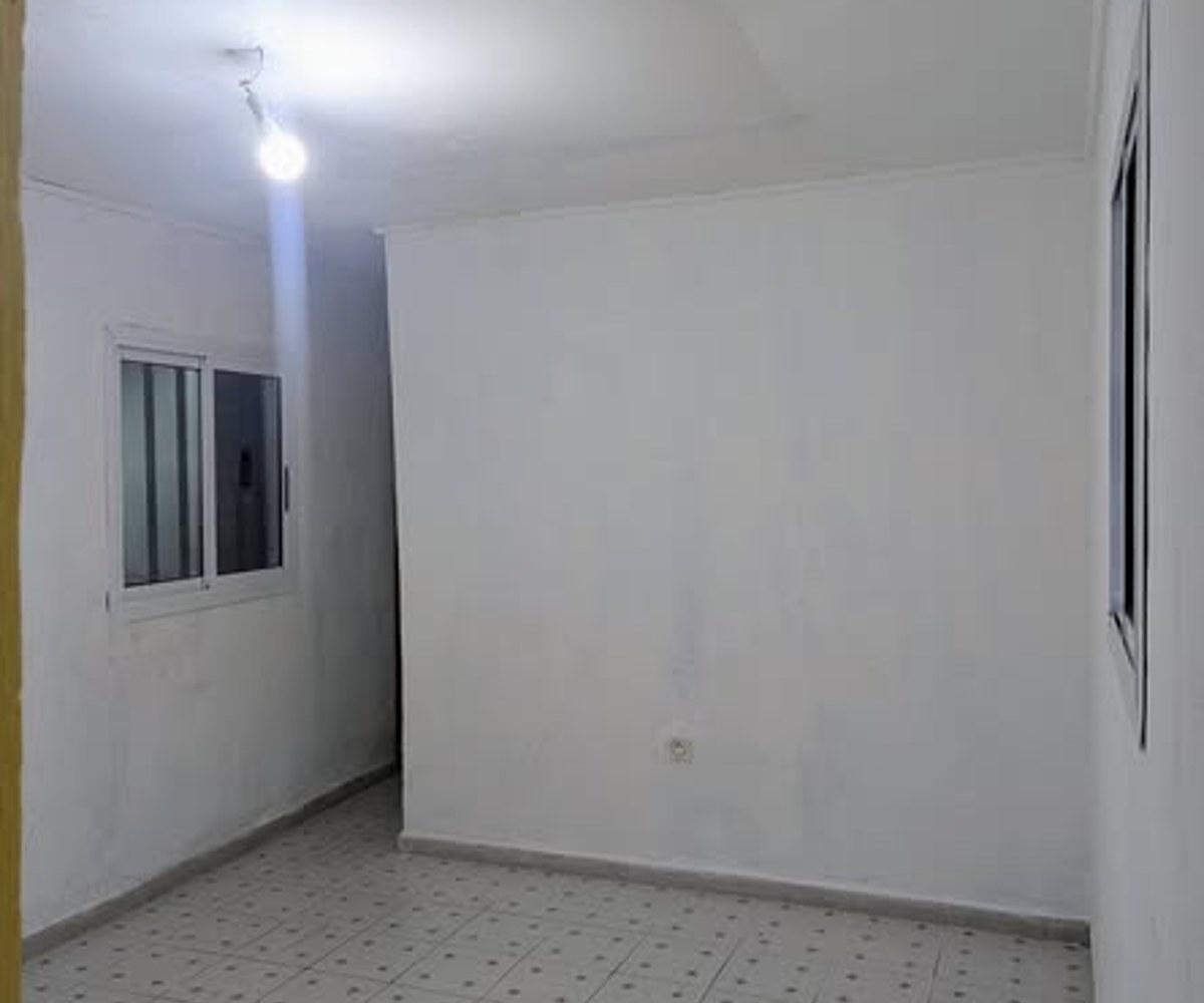 Studio Moderne à l'étage – Deido