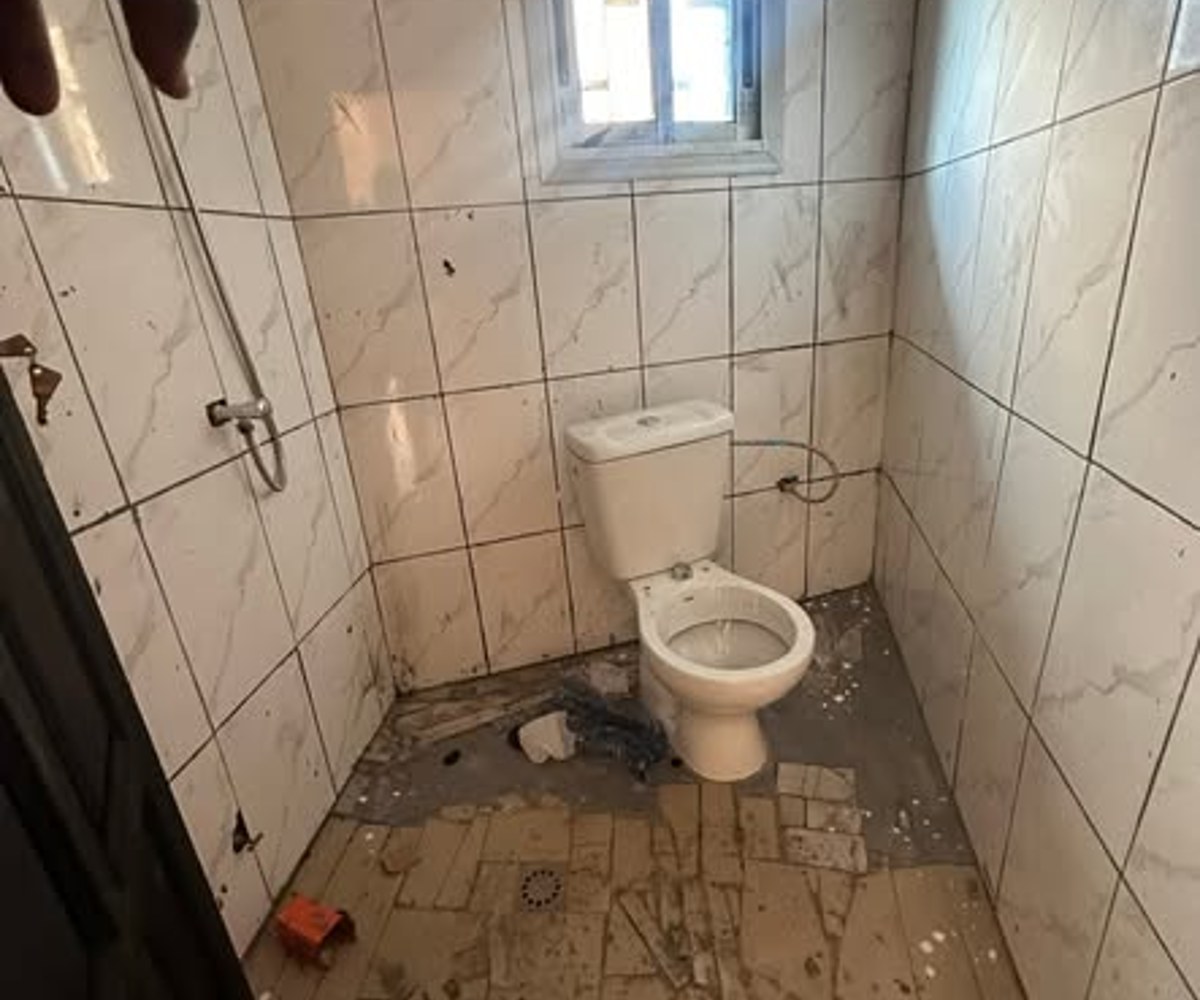 Chambre avec toilette à Bonaberi Bojongo