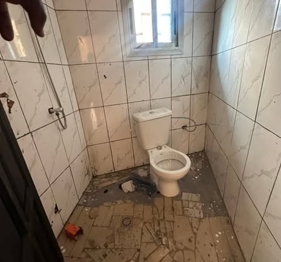 Chambre avec toilette à Bonaberi Bojongo