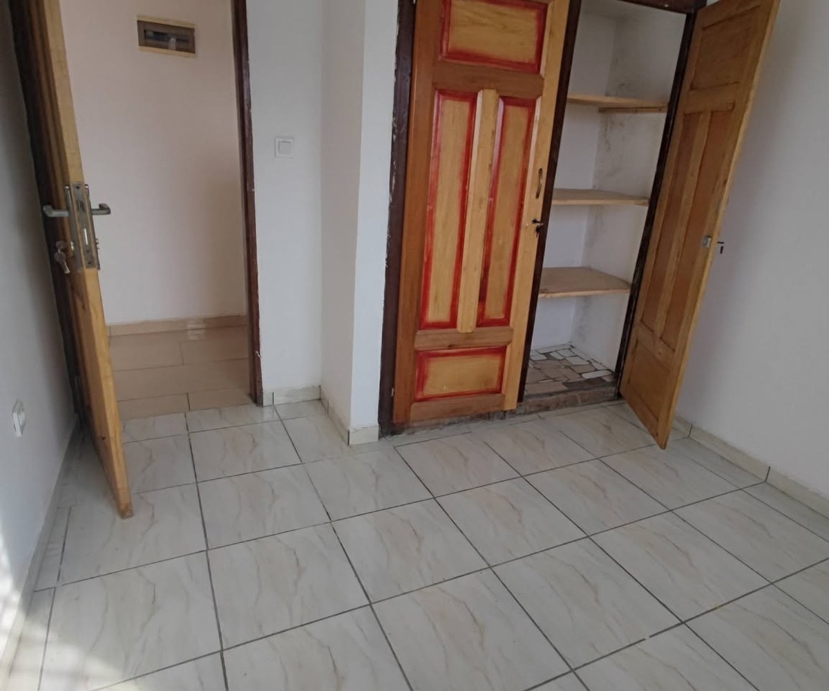 Studio moderne à louer - Japoma Rail