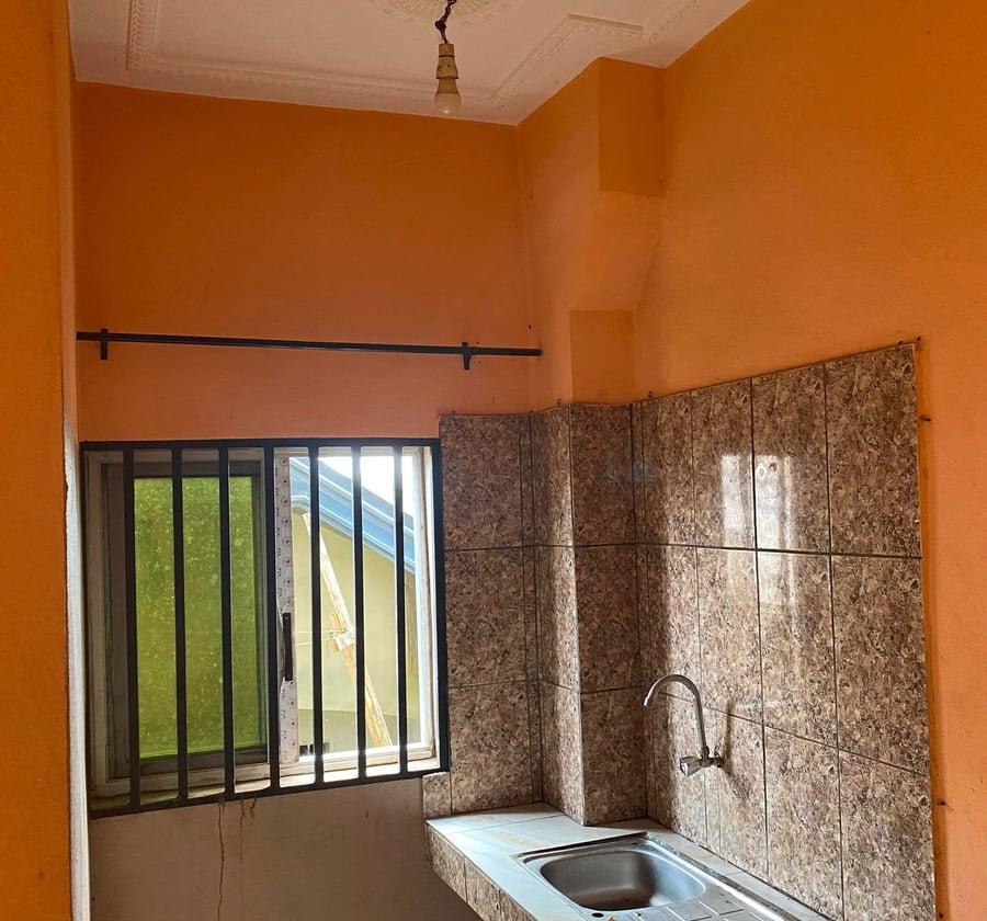 Chambre moderne sécurisée - Carrefour OPEP - 35 000 FCFA/mois