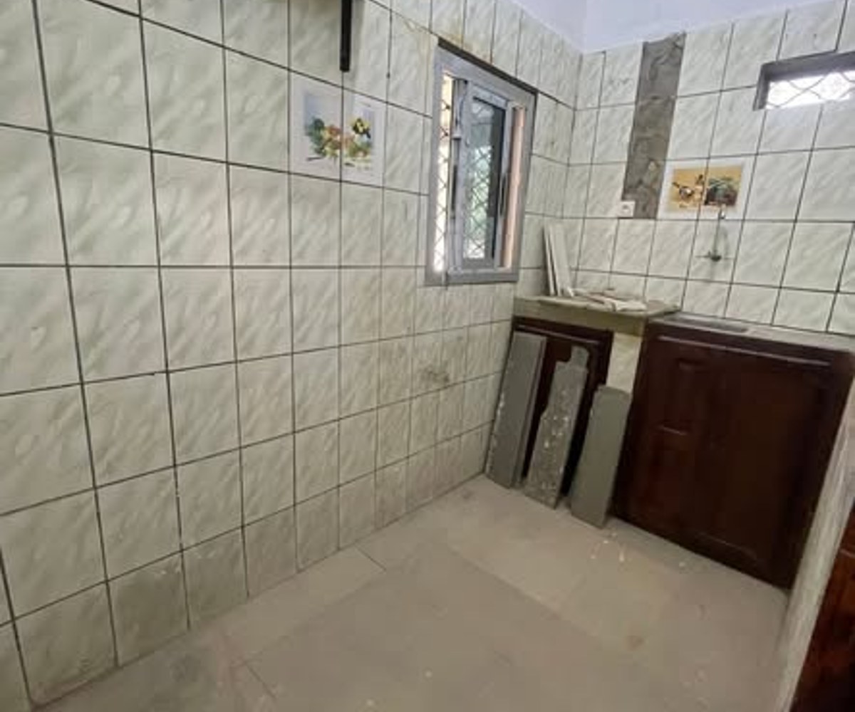 Appartement moderne neuf à Nyalla Parisò