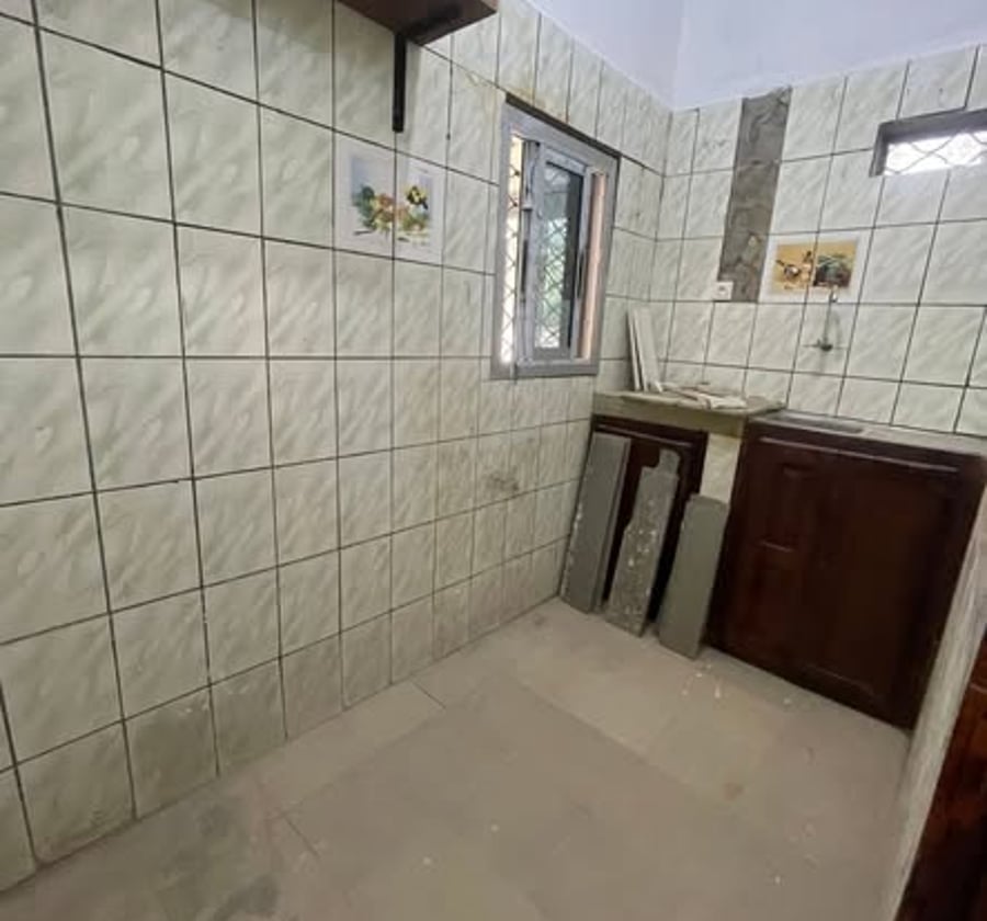 Appartement moderne neuf à Nyalla Parisò