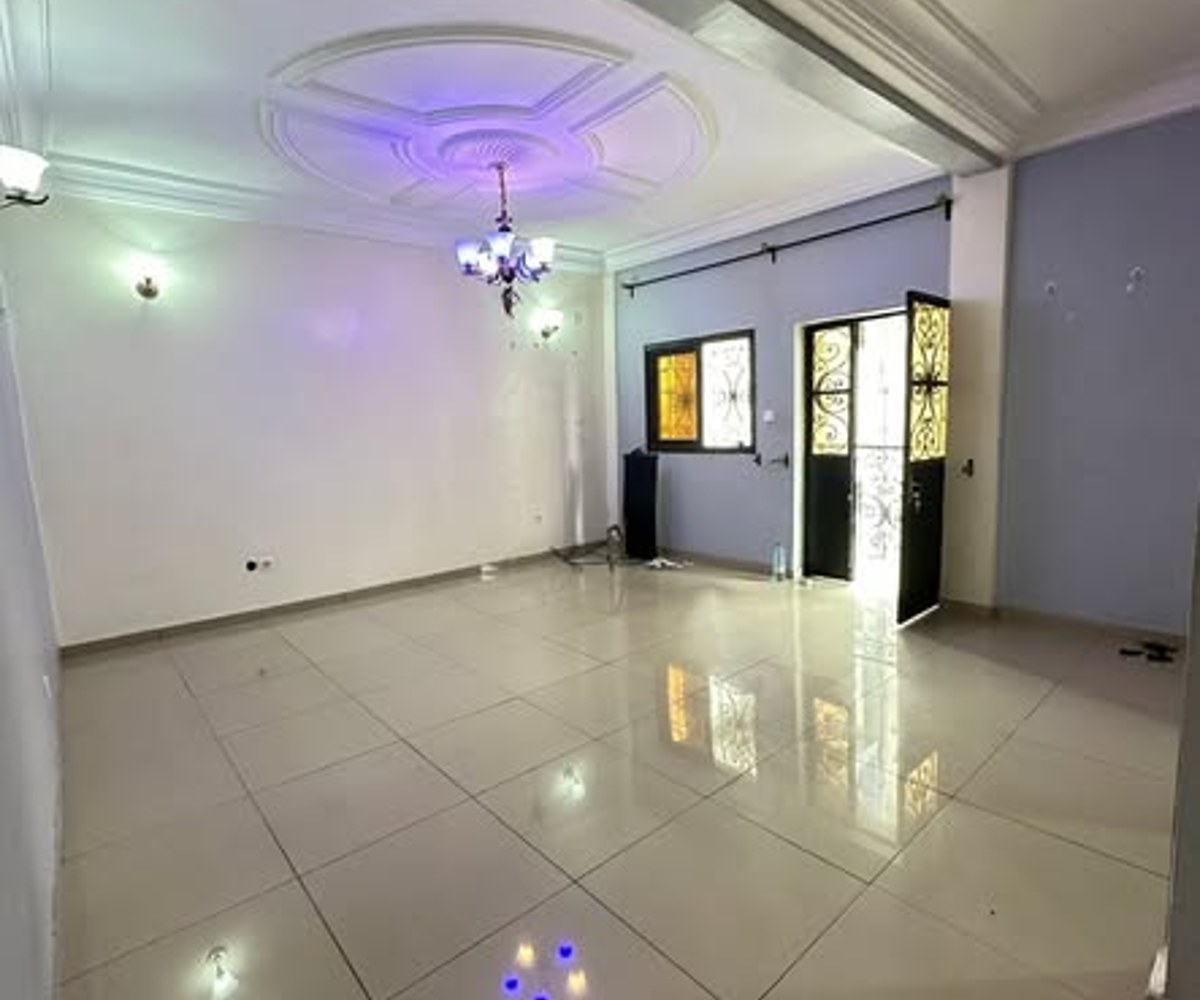 Appartement 2 chambres à Yassa
