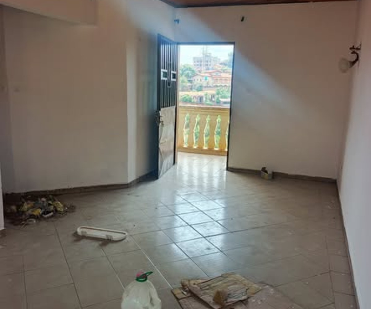 Appartement moderne à louer - Emana (Tradex) - 85 000 FCFA/mois