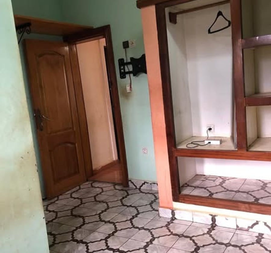 Studio moderne à louer à Nkoabang, Yaoundé