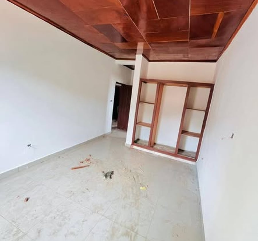 Appartement à louer à Biyem-Assi - 2 chambres, 3 douches, 100 000 FCFA