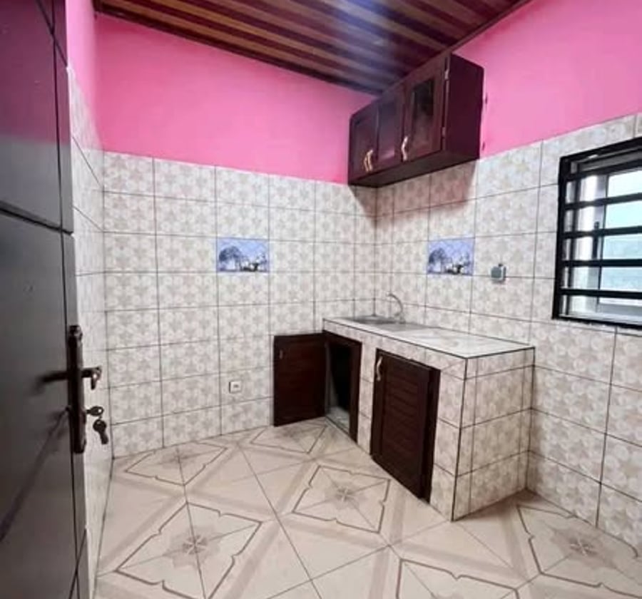 Studio moderne à Bonamoussadi Santa Barbara