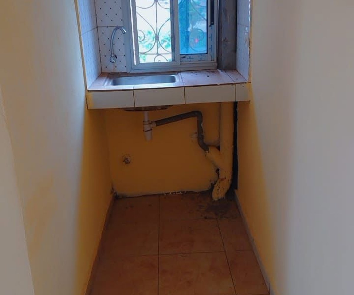 Studio moderne à louer - Efoulan, Yaoundé