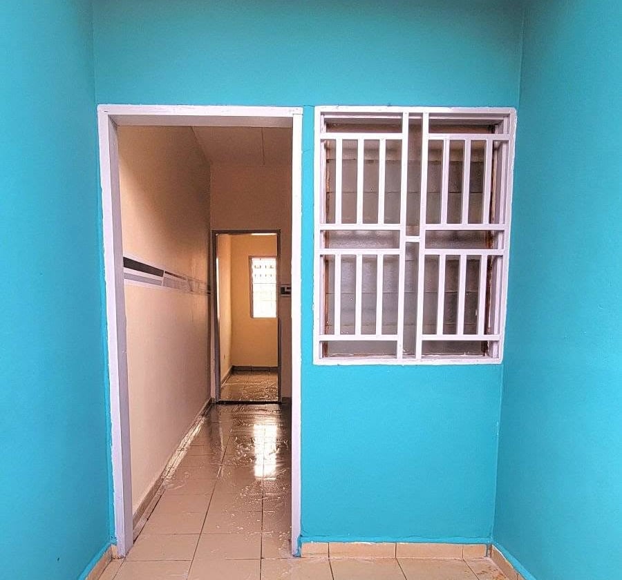 Studio moderne à louer à Biyem-assi