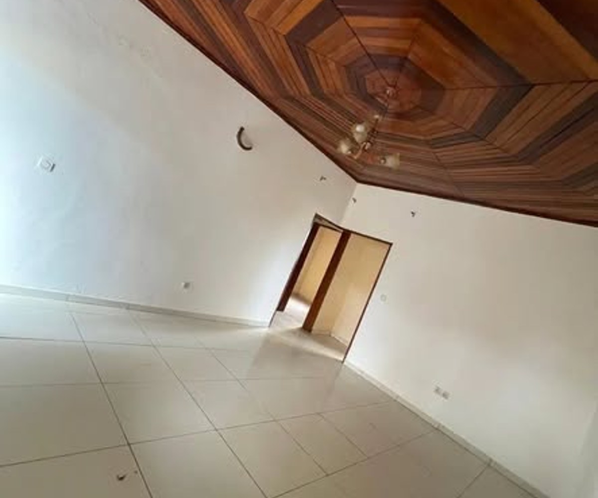 Appartement 3 chambres à Odza
