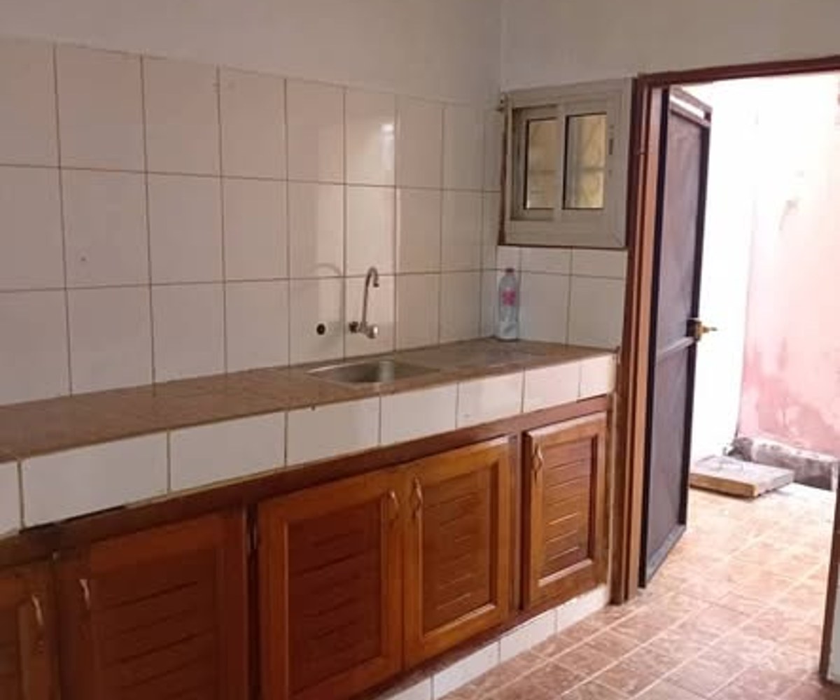 Maison à louer – 3 chambres – Mimboman