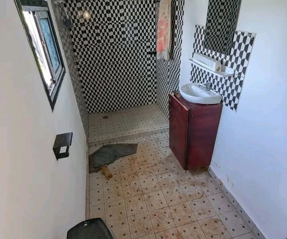 Studio moderne à louer à Odza Borne 10